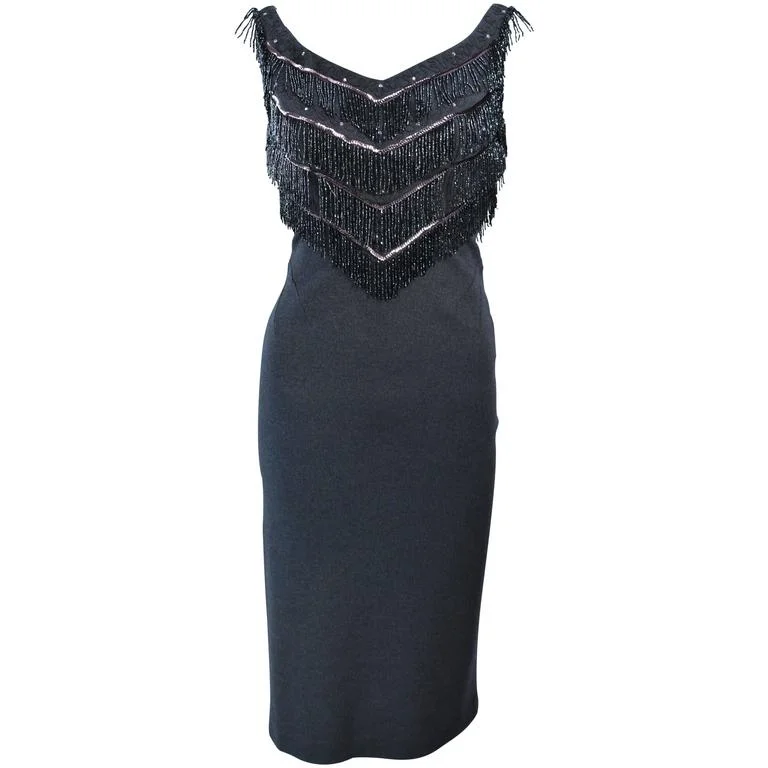 Deal Frenzy SYDNEY NORTH 1970s Grey Stretch Knit Cocktail Dress w/ Fringe Size 8