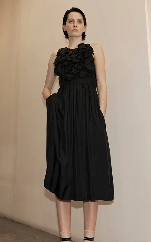 Price Reduction she is a flower dress plisse twill