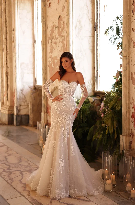 Mega Sale Style Catherine 44024