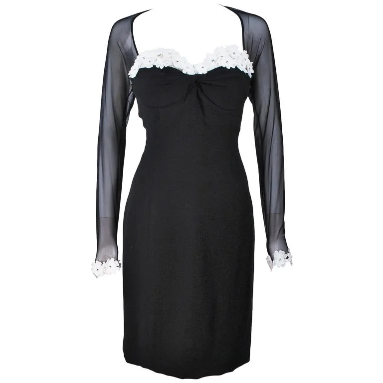 Today’s Deal TRAVILLA Stretch Daisy Applique Cocktail Dress with Sheer Size 6-8