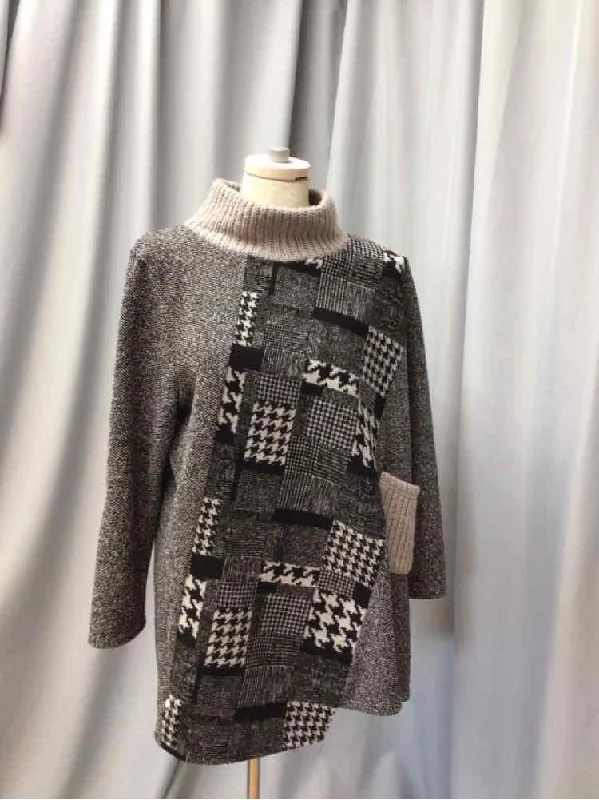 Last Chance TRISHA TYLER SIZE X LARGE Ladies TOP