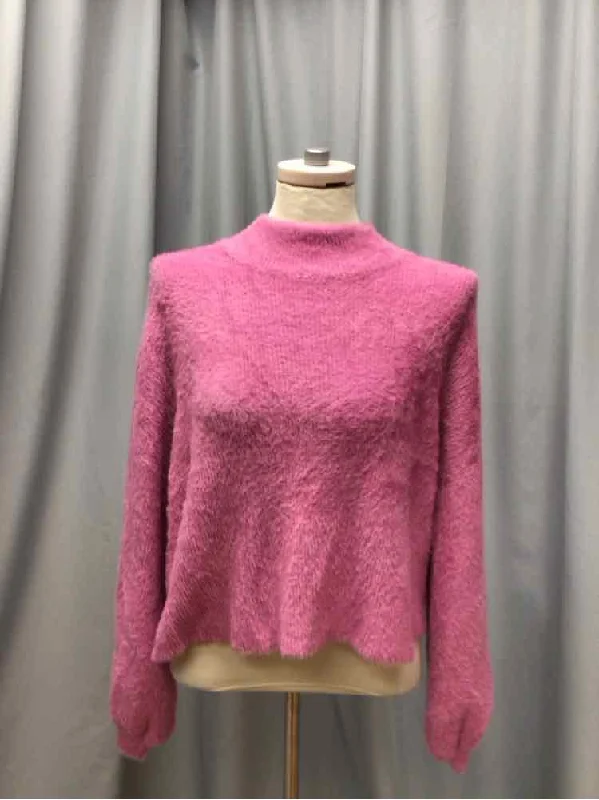 Super Sale TRUTH SIZE SMALL Ladies TOP