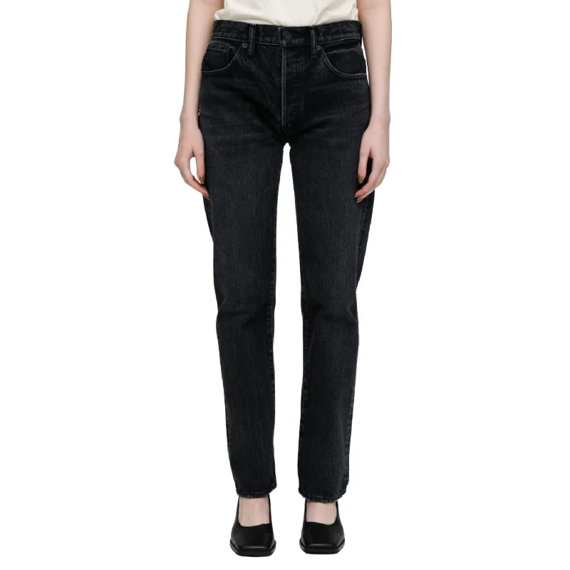 Mckinley Straight Jean In Black