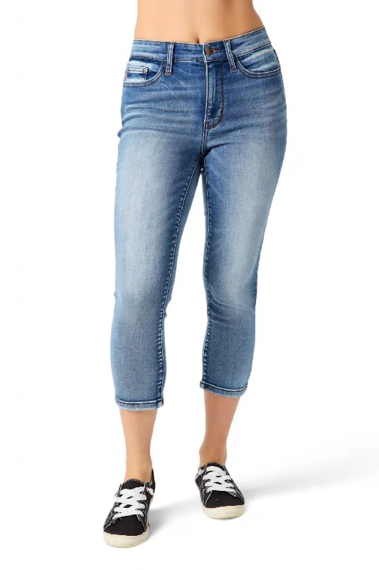 Special Savings Mid-Rise Capri Jean In Contrast Wash