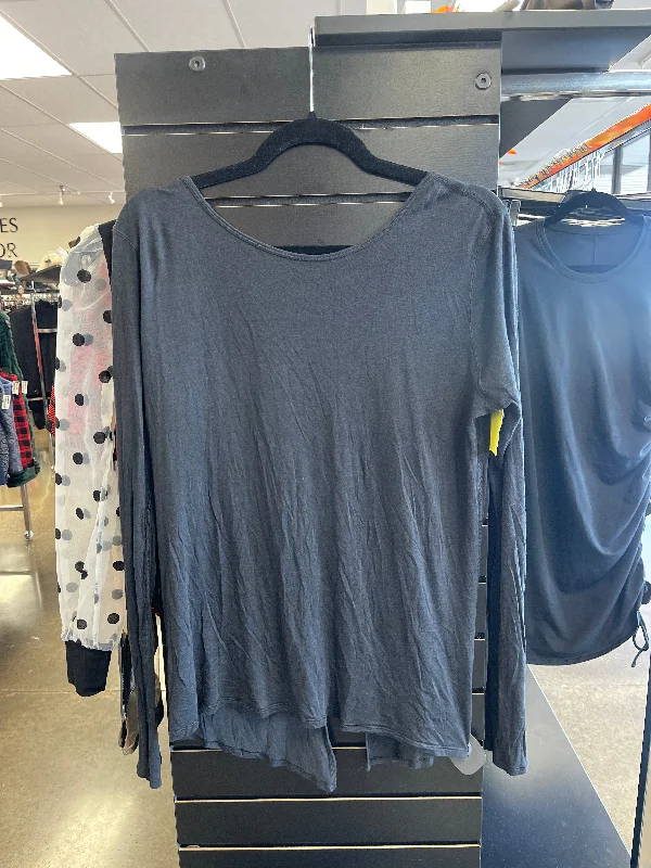 One-DAY Sale Athletic Top Long Sleeve Crewneck By Lululemon  Size: 4